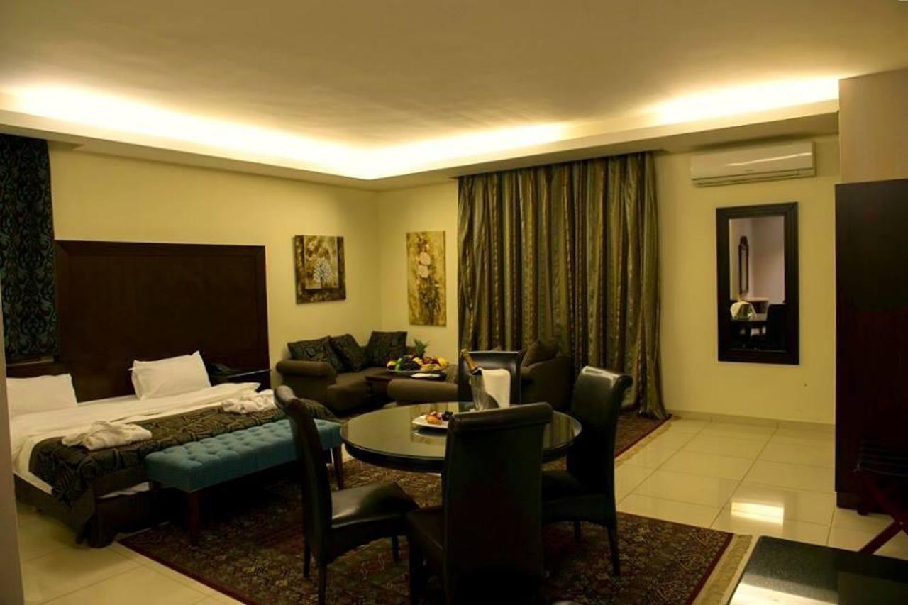 Reston Hotel Jounieh Exterior foto