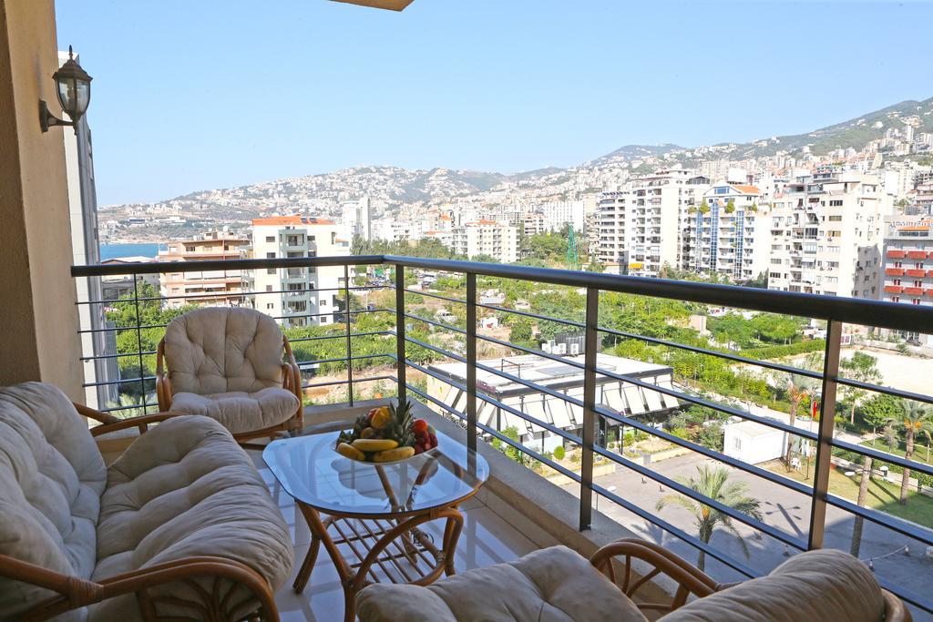 Reston Hotel Jounieh Exterior foto