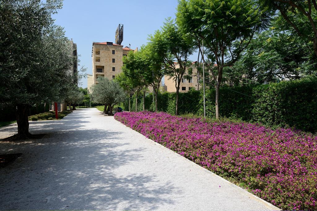 Reston Hotel Jounieh Exterior foto
