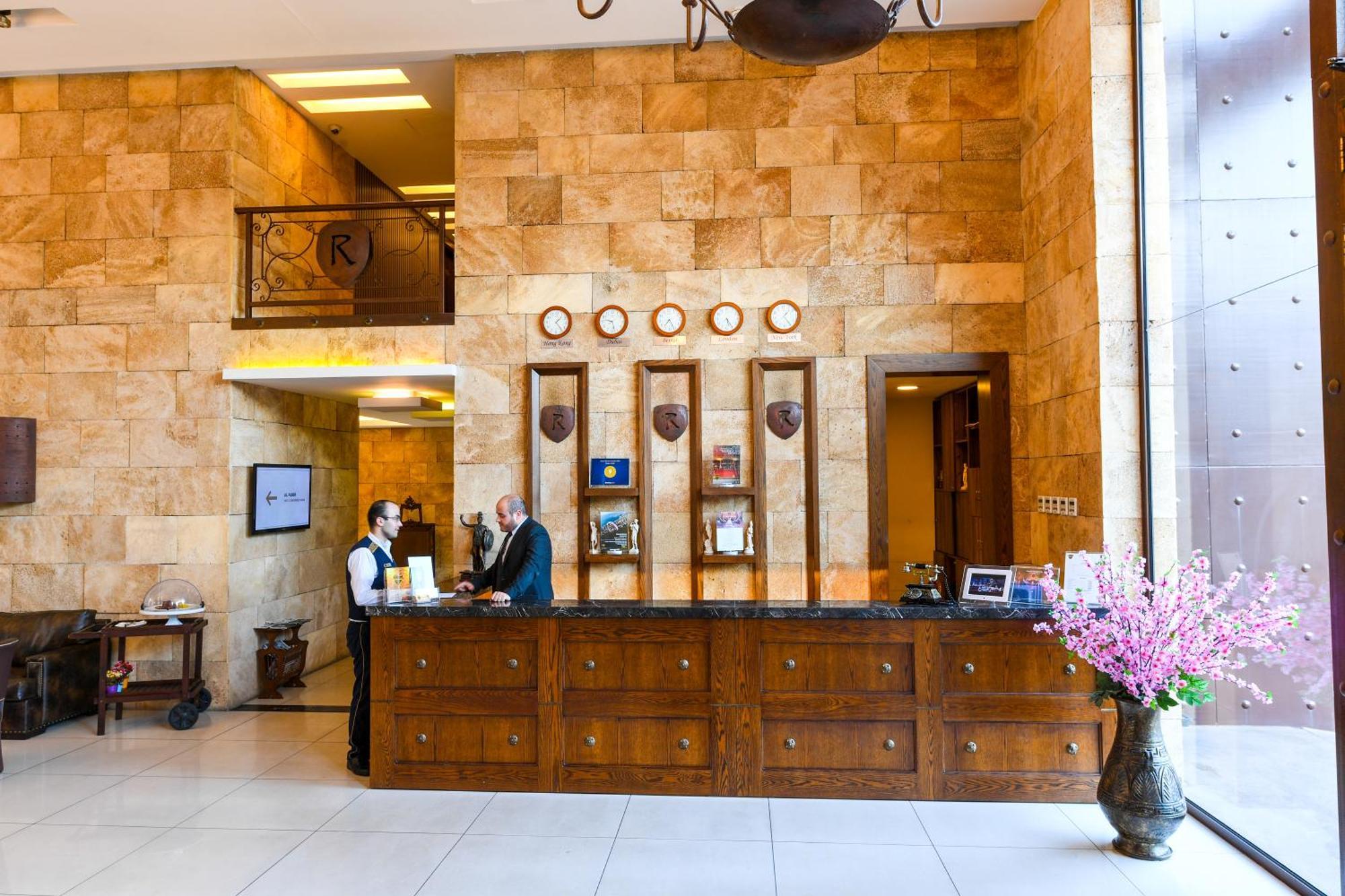 Reston Hotel Jounieh Exterior foto