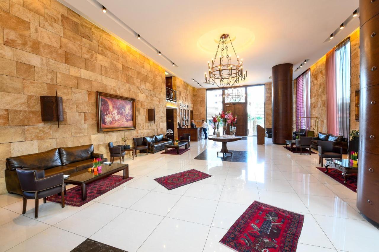 Reston Hotel Jounieh Exterior foto