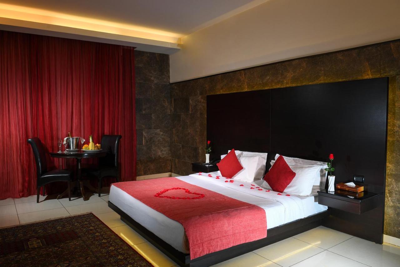 Reston Hotel Jounieh Exterior foto