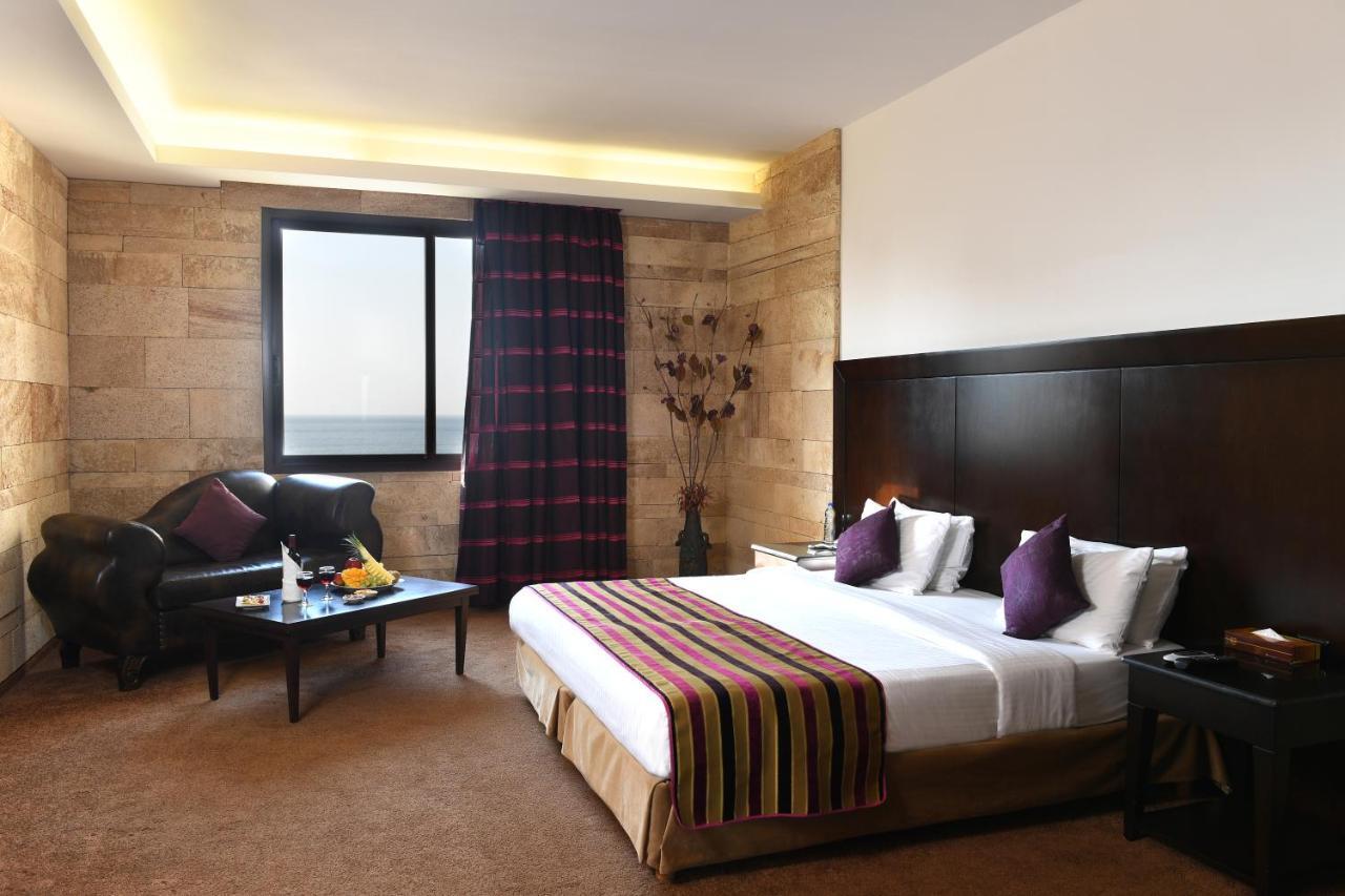 Reston Hotel Jounieh Exterior foto