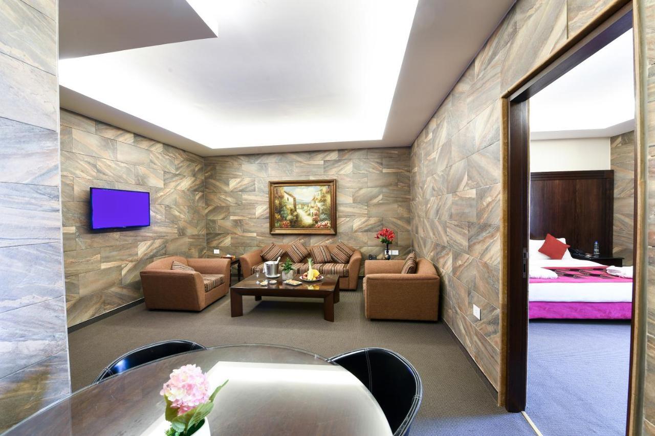 Reston Hotel Jounieh Exterior foto
