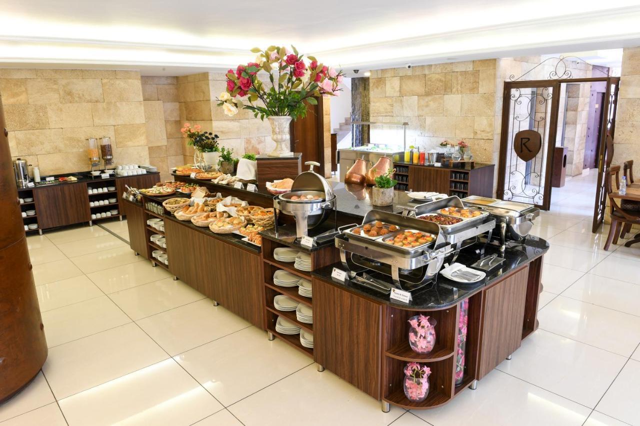 Reston Hotel Jounieh Exterior foto