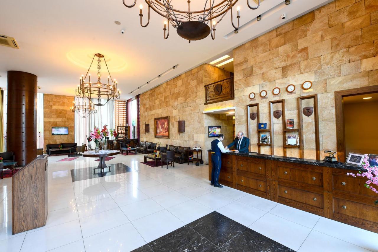 Reston Hotel Jounieh Exterior foto